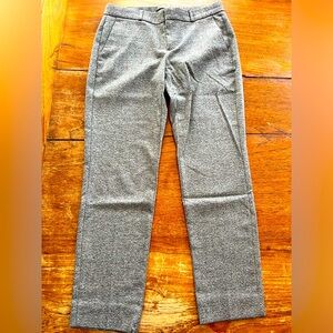 Banana republic size 0 gray dress pants. Straight leg. Worn once.